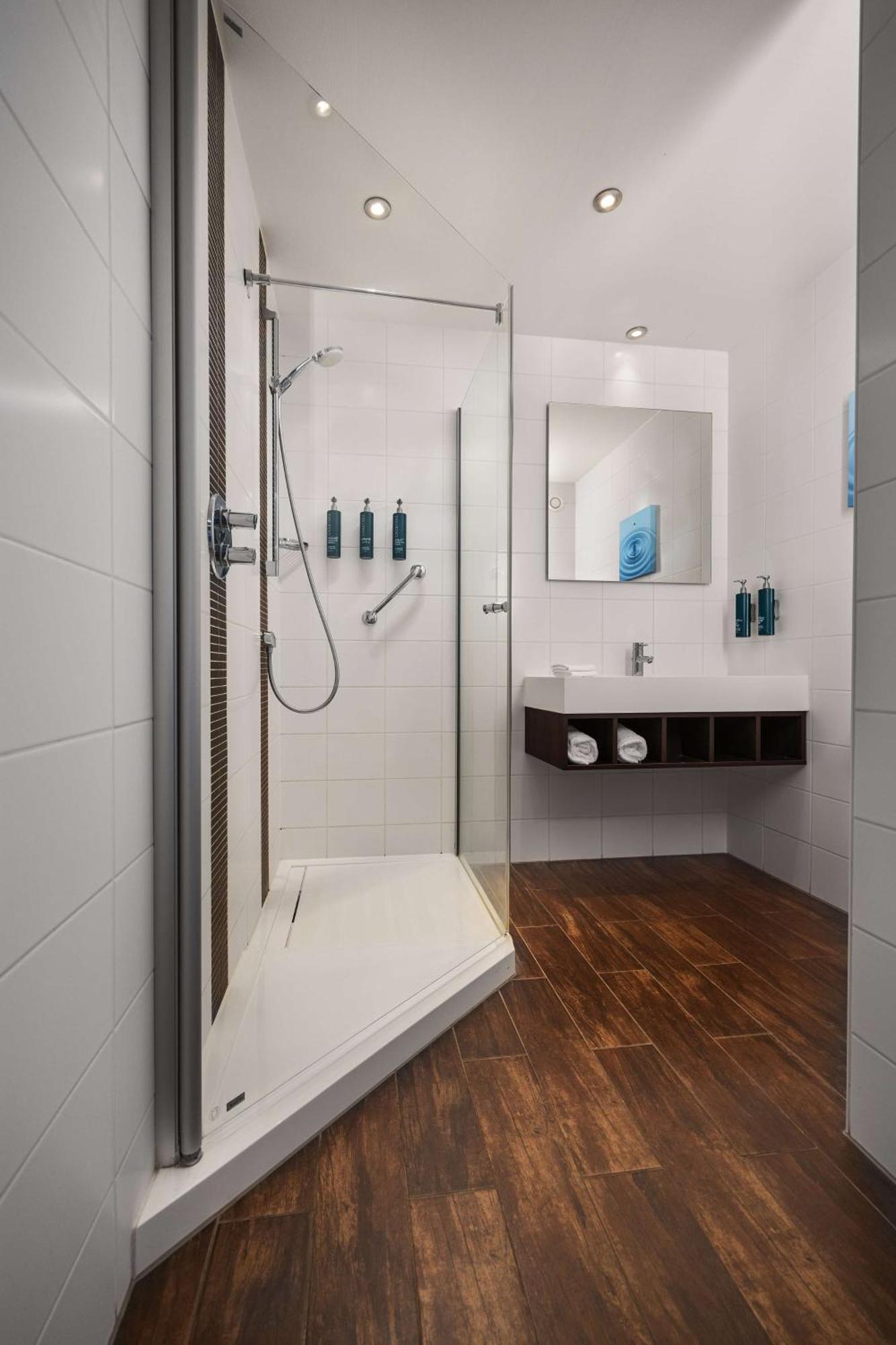 Hilton Garden Inn Лейден Екстериор снимка
