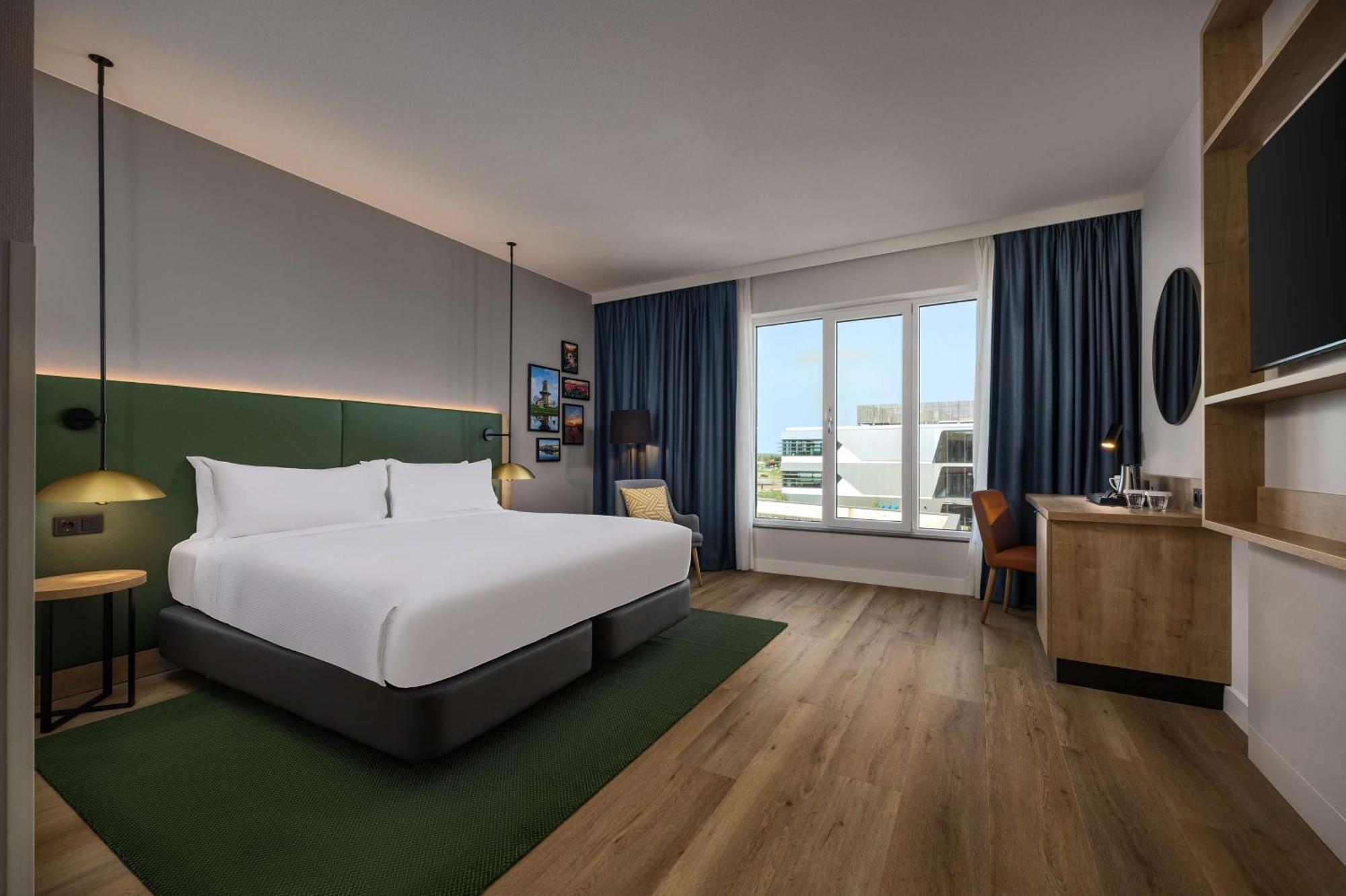 Hilton Garden Inn Лейден Екстериор снимка