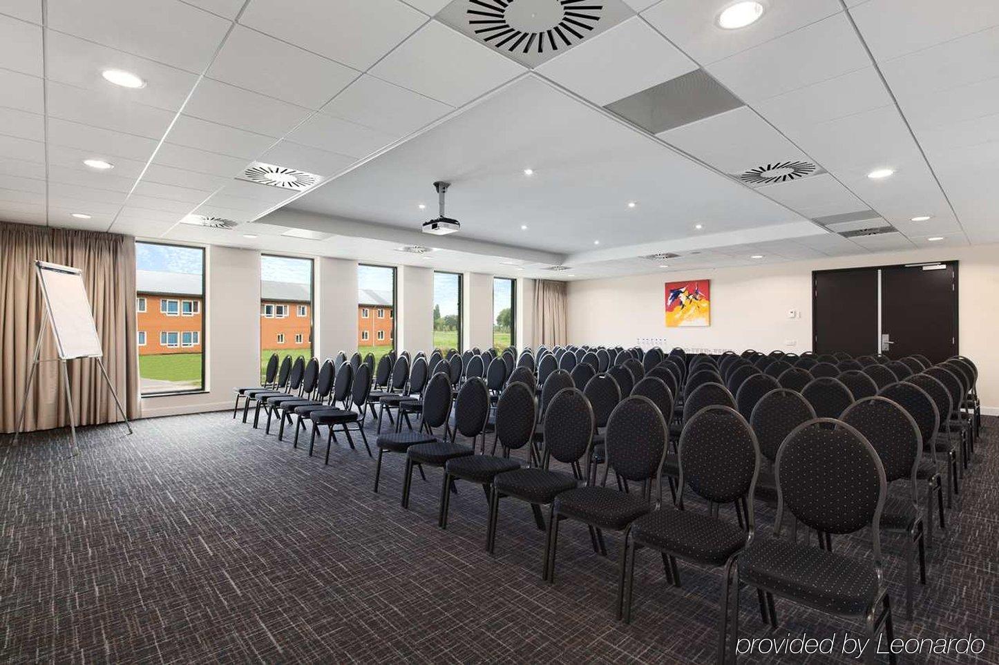 Hilton Garden Inn Лейден Бизнес снимка