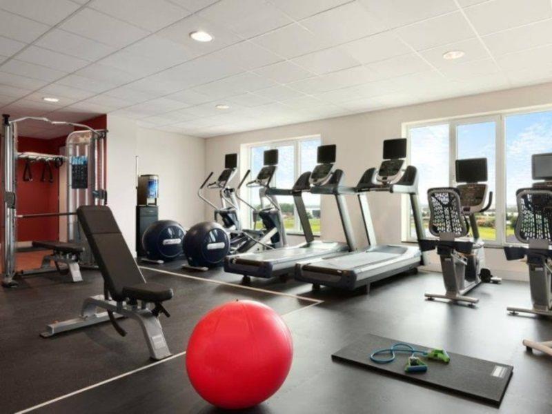 Hilton Garden Inn Лейден Екстериор снимка